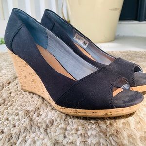 Toms black canvas wedges